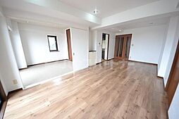 綾東ヴィレッジ弐番館 6階2LDKのリビング/ダイニング