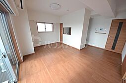 アーバハイツ六町2号館 3階1LDKのリビング/ダイニング