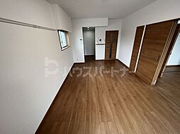 アーバンパーク六町 103 1階1LDKのリビング/ダイニング