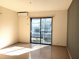 サンコート 1階ワンルームのリビング/ダイニング