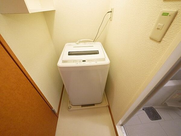 画像12:洗濯機です