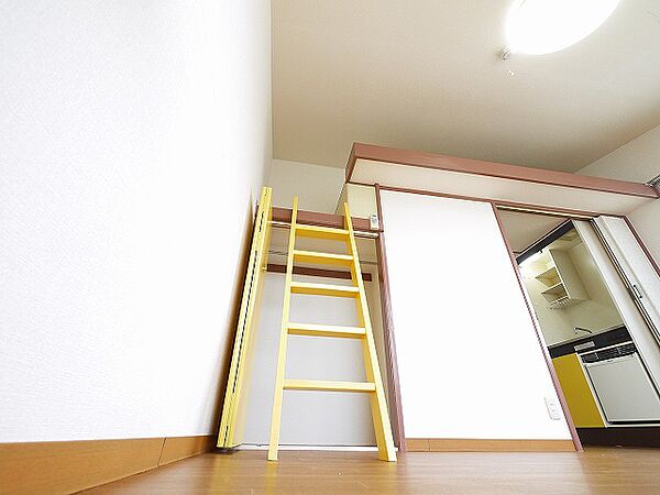 画像29:ロフト部分に上がる階段です