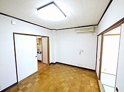 居間