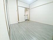 洋室（参考写真、同物件他号室）