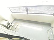 北向きのバルコニーです。明るいですね。
