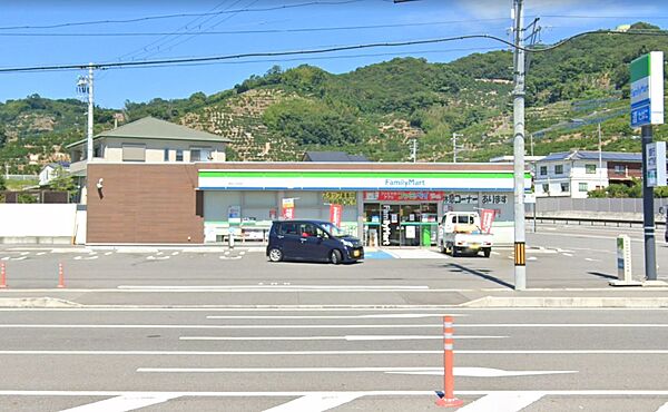 画像25:【コンビニエンスストア】ファミリーマート 有田川水尻店まで318ｍ