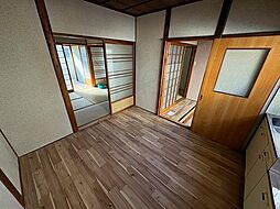 居間