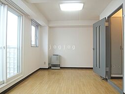 アーバンコート8−9 501 5階1LDKのリビング/ダイニング