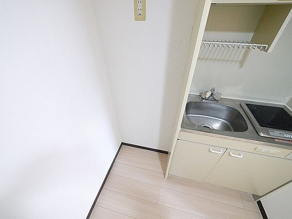 画像29:キッチン冷蔵庫スペースです
