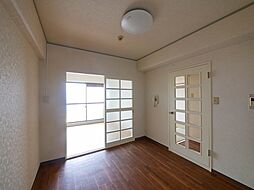 居間