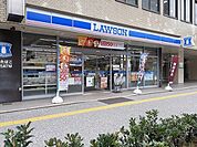 ローソン 福岡西鉄大手門ビル店（178m）