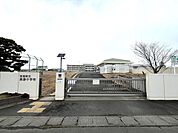 亘理町立長瀞小学校 徒歩20分。 1540m