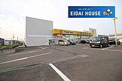 マツモトキヨシ柳生店 徒歩6分。 460m