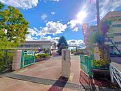 仙台市立若林小学校 徒歩8分。 590m