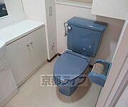 青いトイレです