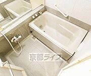 鏡のある便利なお風呂