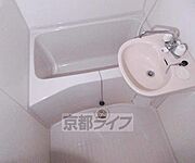 コンパクトなお風呂です