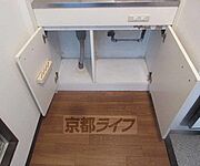 キッチンの下に収納できます