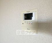 モニターで来客確認できるので安心です。