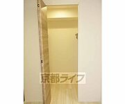 ウォークインクローゼット完備。