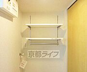洗剤などを置けます