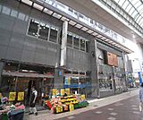 近畿労働金庫伏見支店まで123m 大手筋商店街内。雨に打たれません
