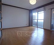 日当りの良好な広めのお部屋です