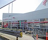 園部郵便局まで1400m 土日も受付のあるゆうゆう窓口のある郵便局です
