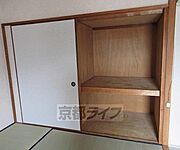 奥行きのある収納ペースです