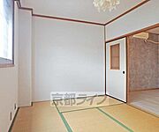 モダンな雰囲気の室内です。