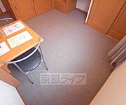 シンプルな室内