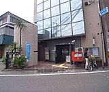 京都西京極郵便局まで60m 西京極の駅を南に下がったところにございます。