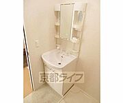収納がいっぱいある洗面台