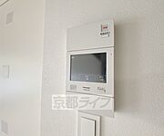 来客確認が出来るモニター付きです。