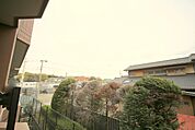 2階部分の南向きで、陽当り良好となっております♪
