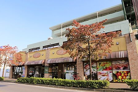 スーパー 750m ベンガベンガ長沢店