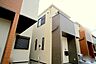 外観：周辺は第1種中高層住居専用地域で、閑静な住環境です♪