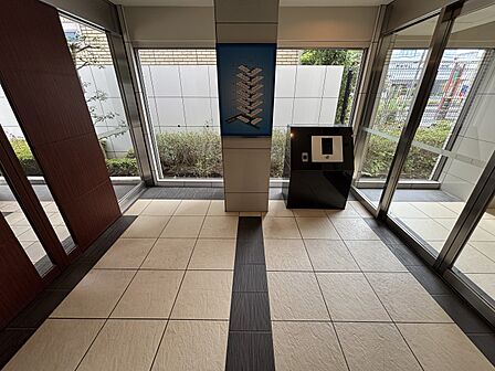 オートロックシステムで、安心のセキュリティです。