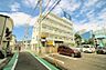 外観：周辺はお買い物など、便利な立地となっております♪