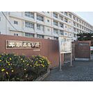 高校「私立早鞆高校まで695m」