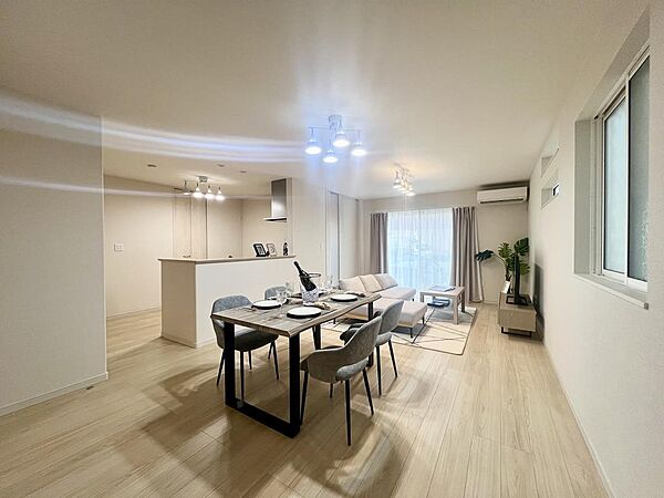 リビング/ダイニング