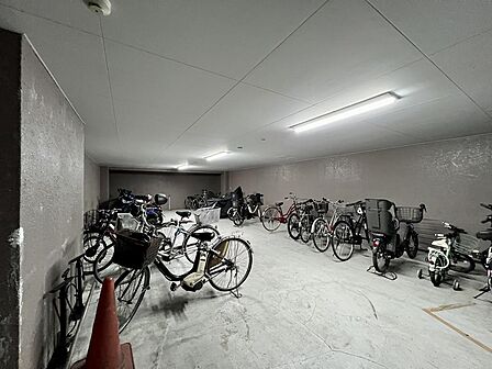 セキュリティ性の高い自転車置き場ですね