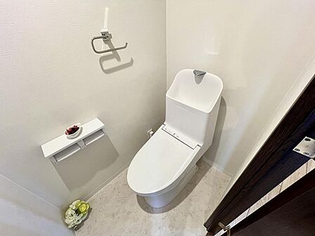 お手洗いはシンプルですっきりした空間が落ち着きます