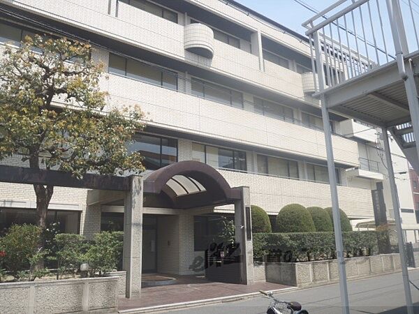 京都中央看護保健大学校まで1200メートル