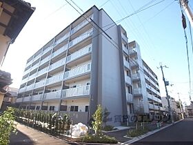 セントリヴィエ二条 107 ｜ 京都府京都市中京区西ノ京永本町（賃貸マンション2LDK・1階・56.81㎡） その1