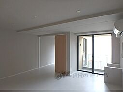 ヴィラスタジオーネ御所南 304 3階1LDKのリビング/ダイニング