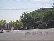 立命館大学　衣笠キャンパス正門まで1100メートル