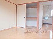 6帖洋室の押し入れです