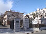 花園小学校まで450メートル