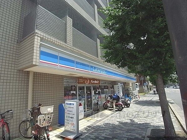 画像21:ローソン　千本丸太町店まで200メートル